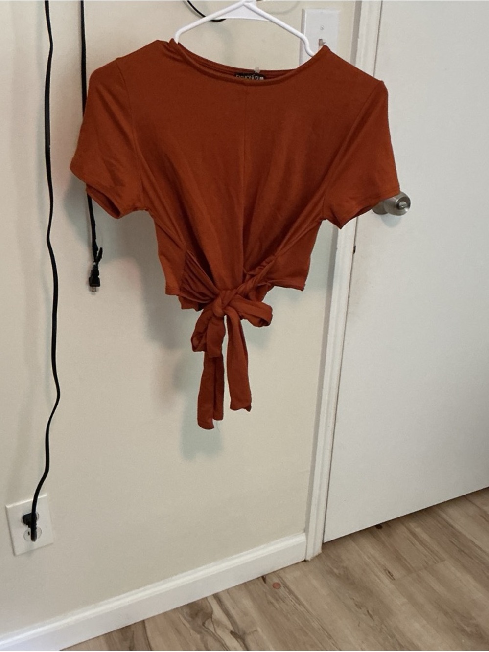 Fashion Nova Rust Tie-Front Crop Top